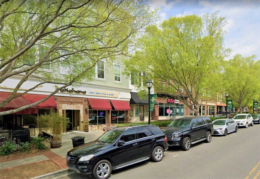 1096 Assembly Dr, Fort Mill, SC à louer - Photo du bâtiment - Image 3 de 8