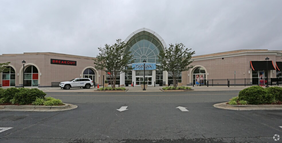 11025 Carolina Place Pky, Pineville, NC for lease - Building Photo - Image 2 of 14