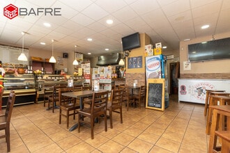 Retail in Torrejón de Ardoz, Madrid for lease Interior Photo- Image 2 of 9