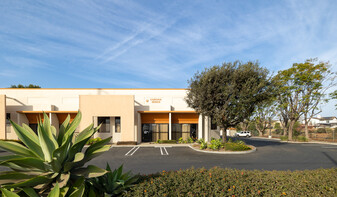 590 Constitution Ave, Camarillo CA - Entrepôt