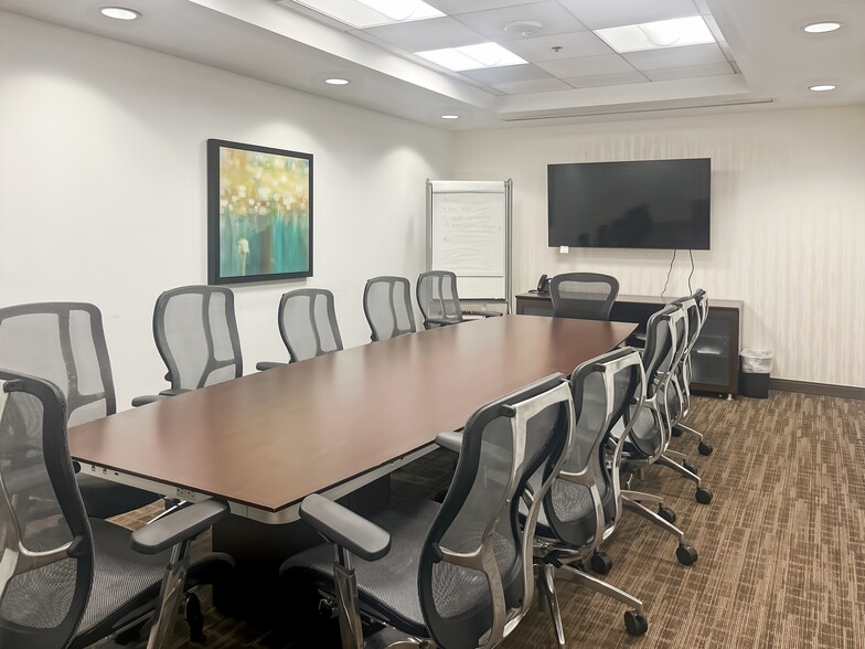 402 W Broadway, San Diego, CA for lease - Interior Photo - Image 2 of 13