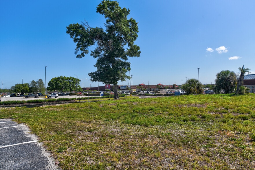 12945 Seminole Blvd, Largo, FL for lease - Building Photo - Image 2 of 49