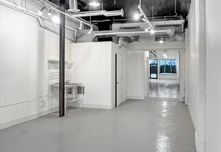 1316 1 St SW, Calgary, AB à louer Photo intérieure- Image 2 de 2