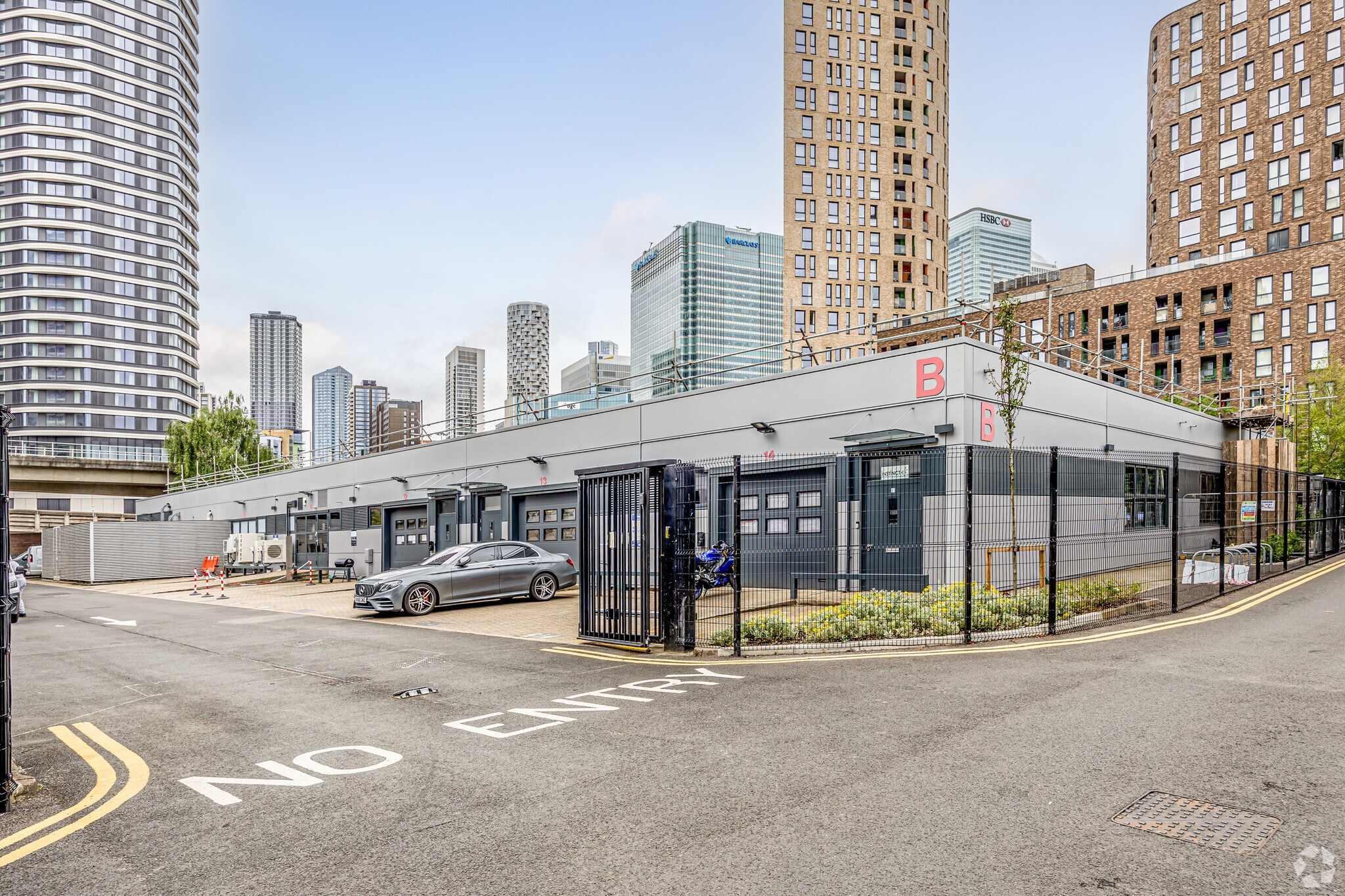 10 Prestons Rd, London for lease Primary Photo- Image 1 of 13