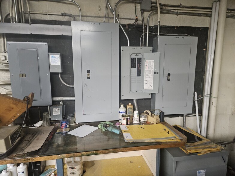 1630 W Jackson St, Painesville, OH à louer - Photo du bâtiment - Image 2 de 14