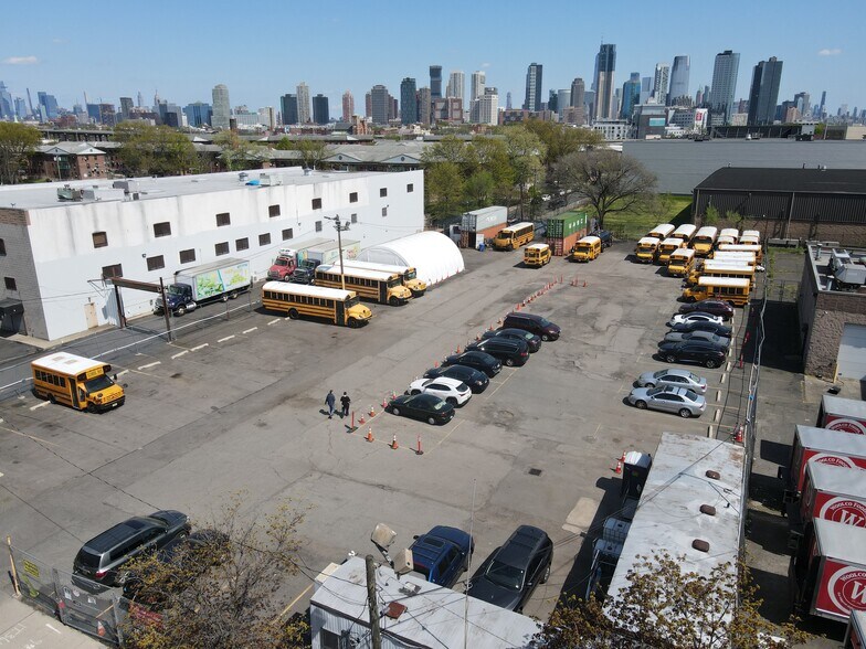 125 Amity St, Jersey City, NJ à vendre - Photo du bâtiment - Image 1 de 4