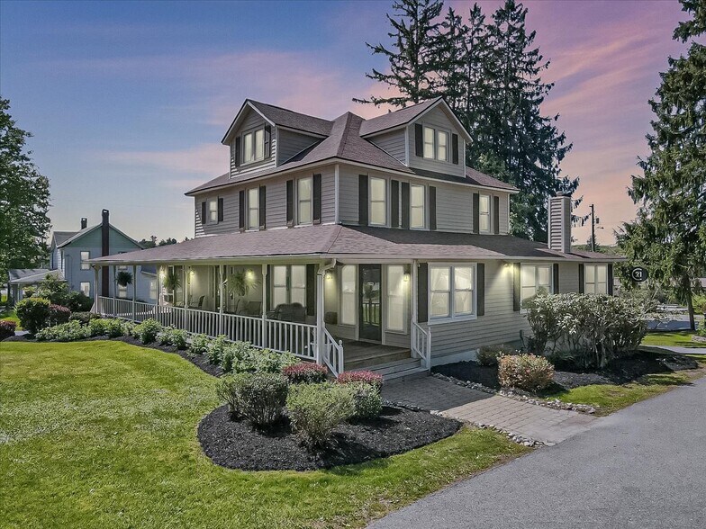 5119 Pocono Crest Rd, Pocono Pines, PA à vendre - Photo principale - Image 1 de 5