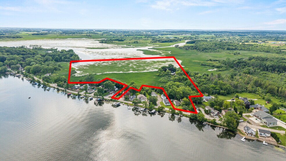 7110 N Tichigan Rd, Waterford, WI à vendre - Photo principale - Image 1 de 34