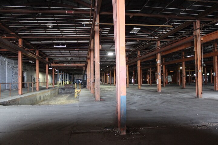 1105 4th St SE, Hampton, IA à vendre - Photo du bâtiment - Image 2 de 6