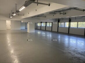 Flex in Pantin for lease Interior Photo- Image 1 of 3