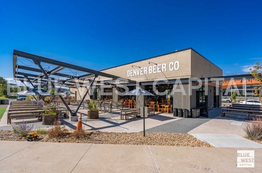 7070 E Lowry Blvd, Denver, CO à vendre - Photo du bâtiment - Image 2 de 6