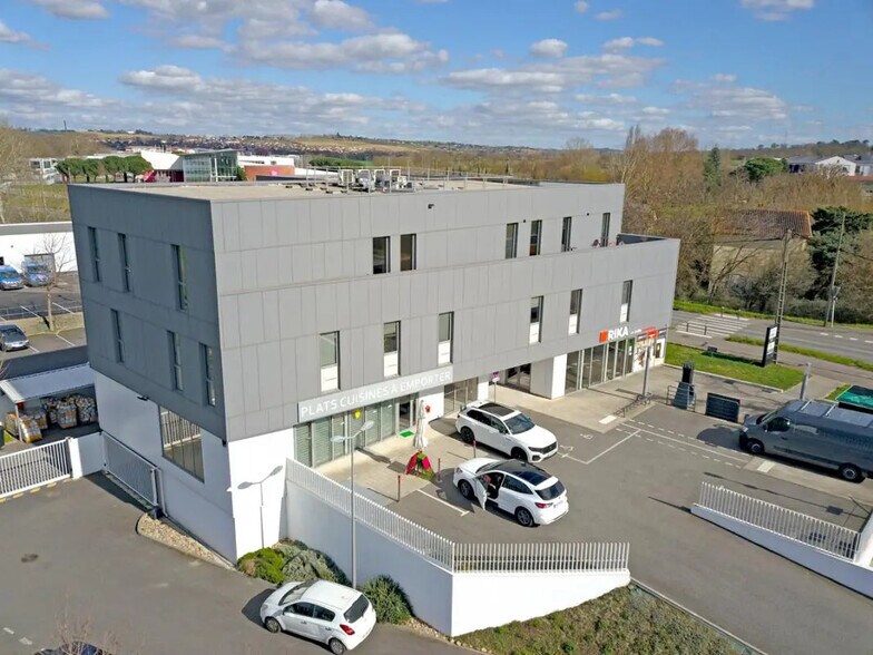 83 Chemin De Ribaute, Toulouse à louer - Photo du bâtiment - Image 3 de 11