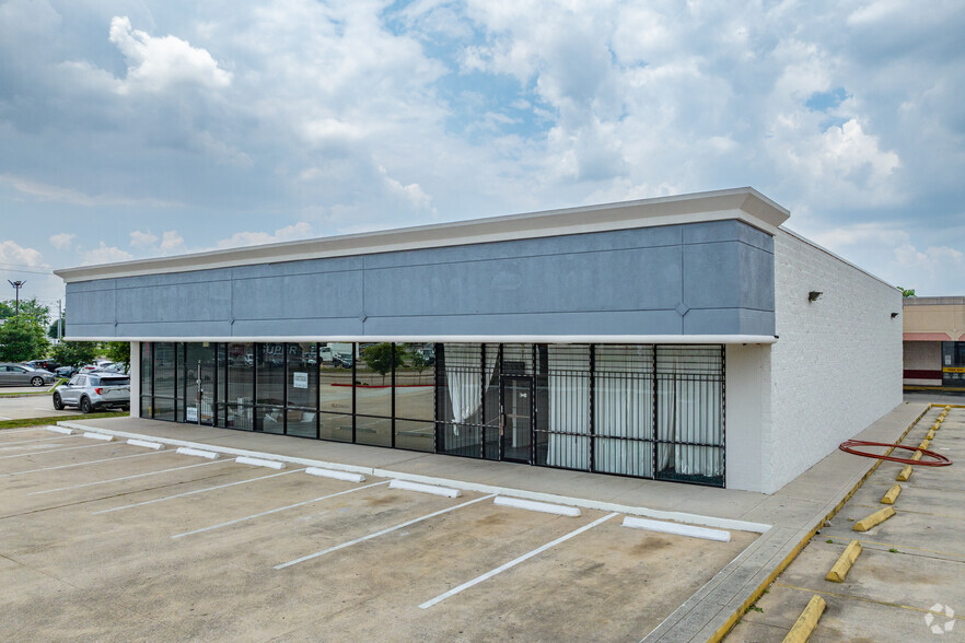 239 W Tidwell Rd, Houston, TX à vendre - Photo du bâtiment - Image 1 de 1