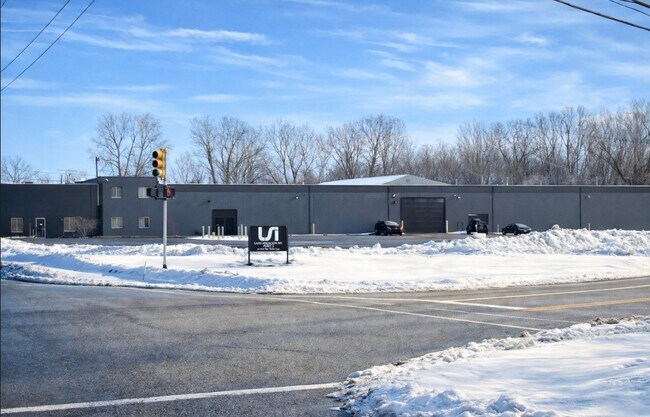 Plus de détails pour 61166 Van Dyke Rd, Washington, MI - Industriel à vendre