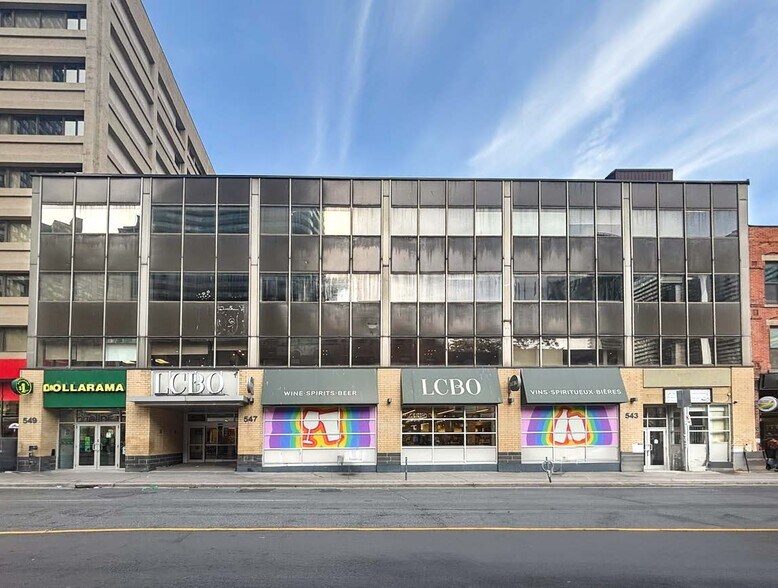 543-547 Yonge St, Toronto, ON à louer - Photo principale - Image 1 de 1