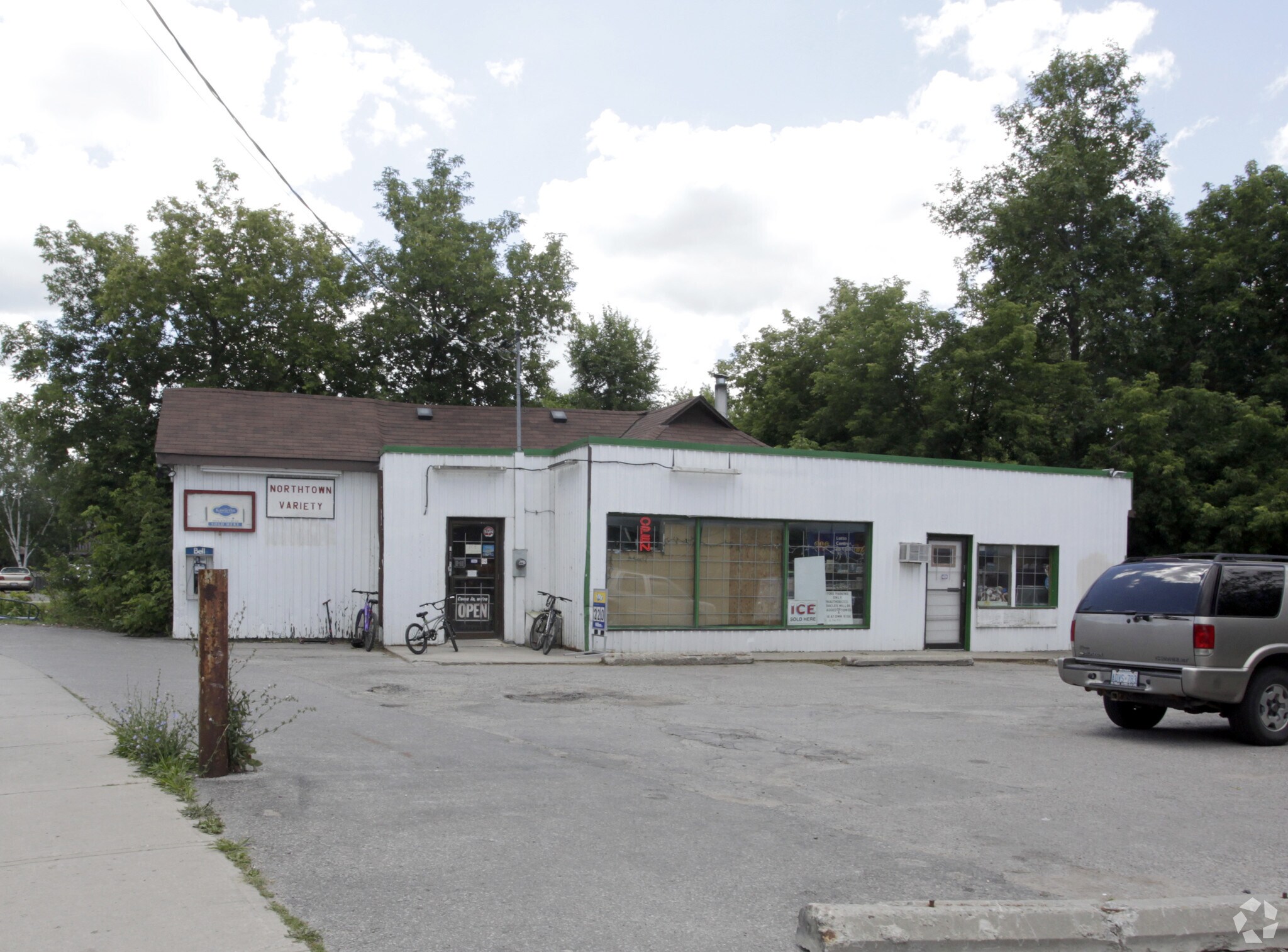 26 The Queensway S, Georgina, ON for sale Primary Photo- Image 1 of 1