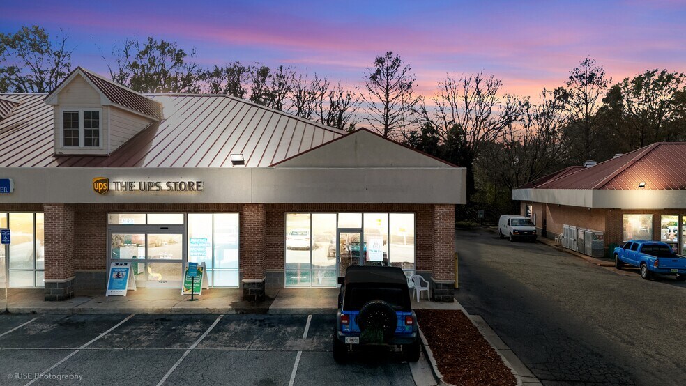 11242 Cumming Hwy, Canton, GA à louer - Photo du bâtiment - Image 3 de 19