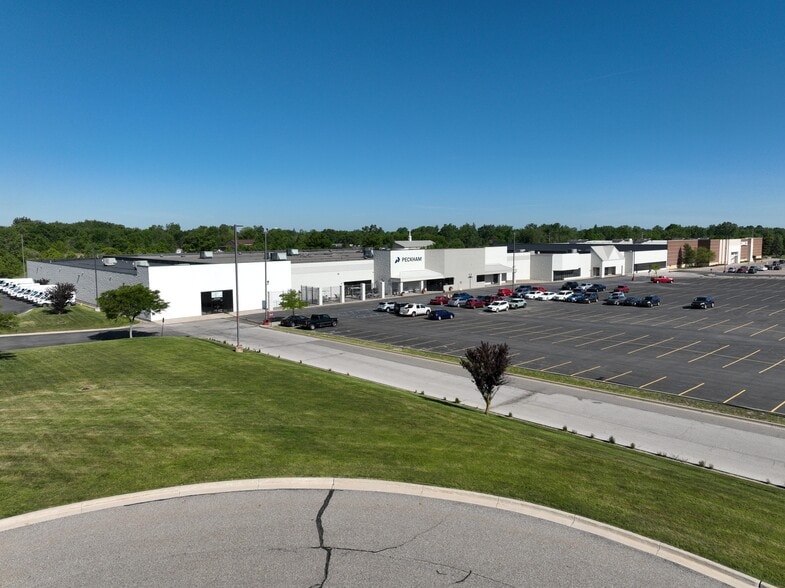 3080 S Linden Rd, Flint, MI à vendre - Communauté Matterport - Image 3 de 24