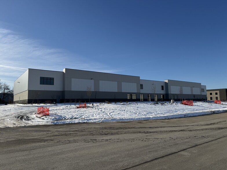 9748 E 151st St, Noblesville, IN for lease - Building Photo - Image 2 of 5