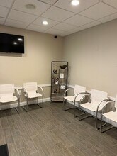 851 Main St, Weymouth, MA à louer Photo intérieure- Image 2 de 10