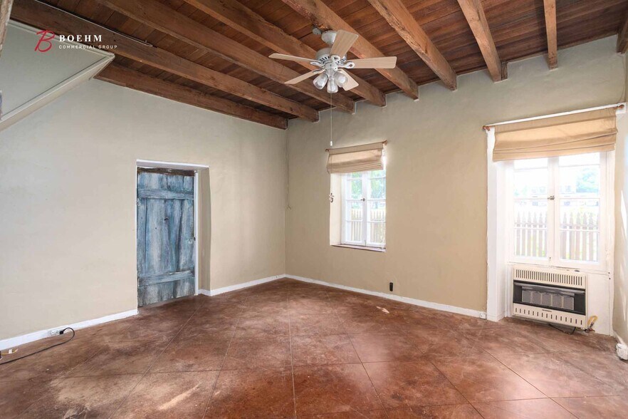 514 Paris St, Castroville, TX à vendre - Photo intérieure - Image 3 de 38