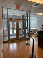 400 Davis Dr, Plymouth Meeting, PA à louer Photo intérieure- Image 2 de 7