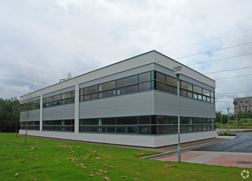 Witney Way, Boldon Colliery for lease - Building Photo - Image 3 of 3