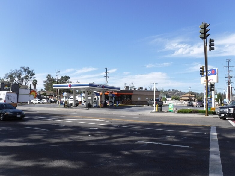 1015 Main St, Ramona, CA for sale - Building Photo - Image 2 of 3