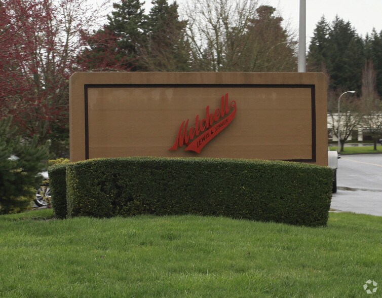 9939-9949 SW Commerce Cir, Wilsonville, OR à vendre - Photo du bâtiment - Image 3 de 3