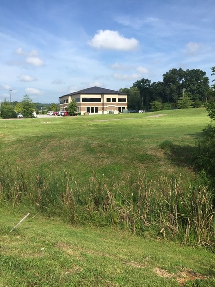 11925 Shaw Ferry Rd, Lenoir City, TN à vendre - Photo du bâtiment - Image 1 de 1