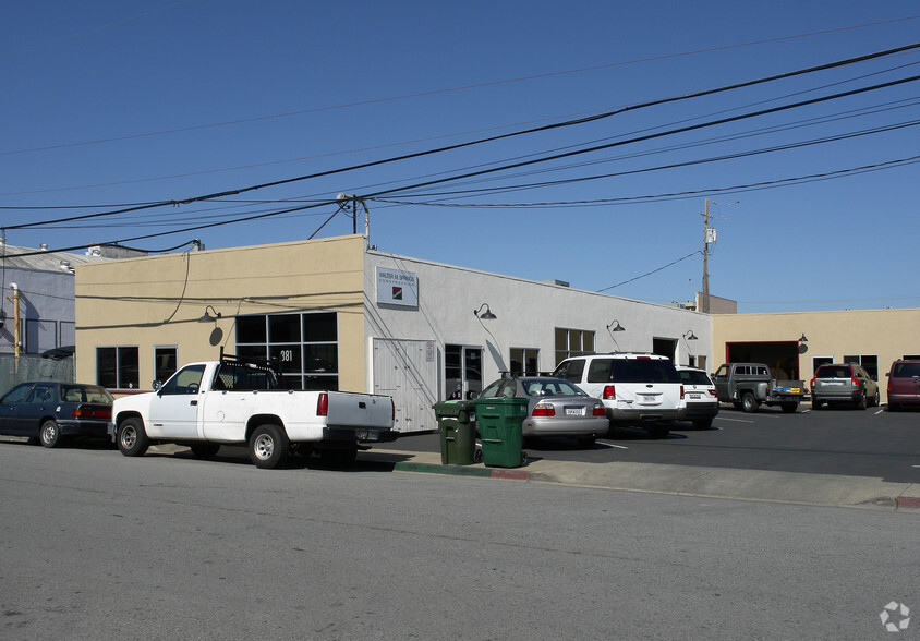 881-895 Hurlingame Ave, Redwood City, CA à louer - Photo principale - Image 1 de 10