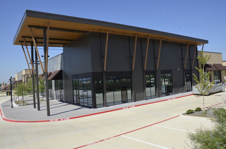 NWC Old Denton Rd & E Jackson Rd, Carrollton, TX for lease - Building Photo - Image 1 of 10