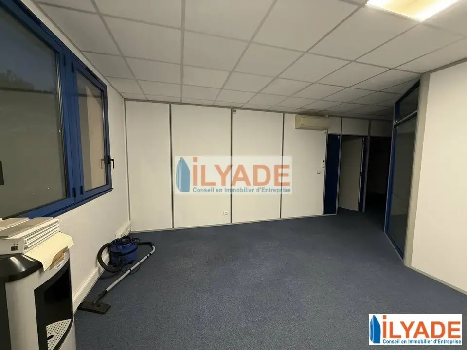 1 Montée De Saint Menet, Marseille for lease Interior Photo- Image 1 of 7