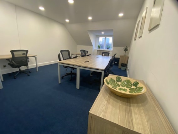 9 Park Sq E, Leeds for lease Interior Photo- Image 1 of 13