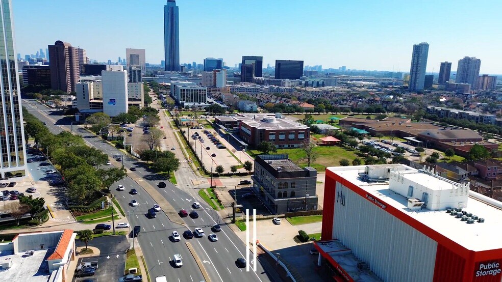 5525 Westheimer Rd, Houston, TX à louer - Vidéo sur l’inscription commerciale - Image 2 de 15