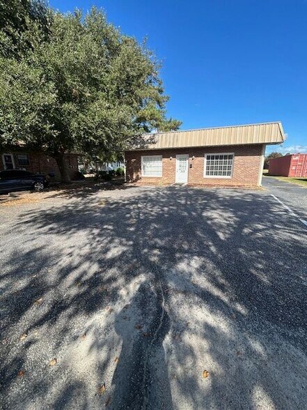 315 E 20th St, Lumberton, NC à louer - Photo du bâtiment - Image 1 de 3