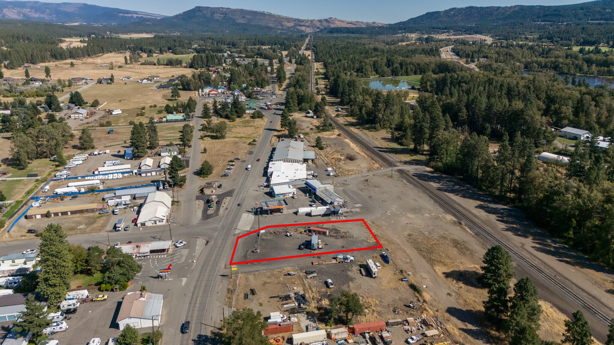 1010 E 1st St, Cle Elum, WA for lease Primary Photo- Image 1 of 7