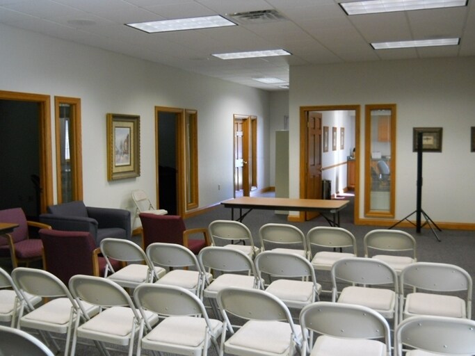 2848 Memorial Dr, Two Rivers, WI à louer - Photo intérieure - Image 3 de 51