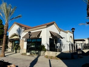 700-960 Arneill Rd, Camarillo, CA à louer Photo intérieure- Image 2 de 6