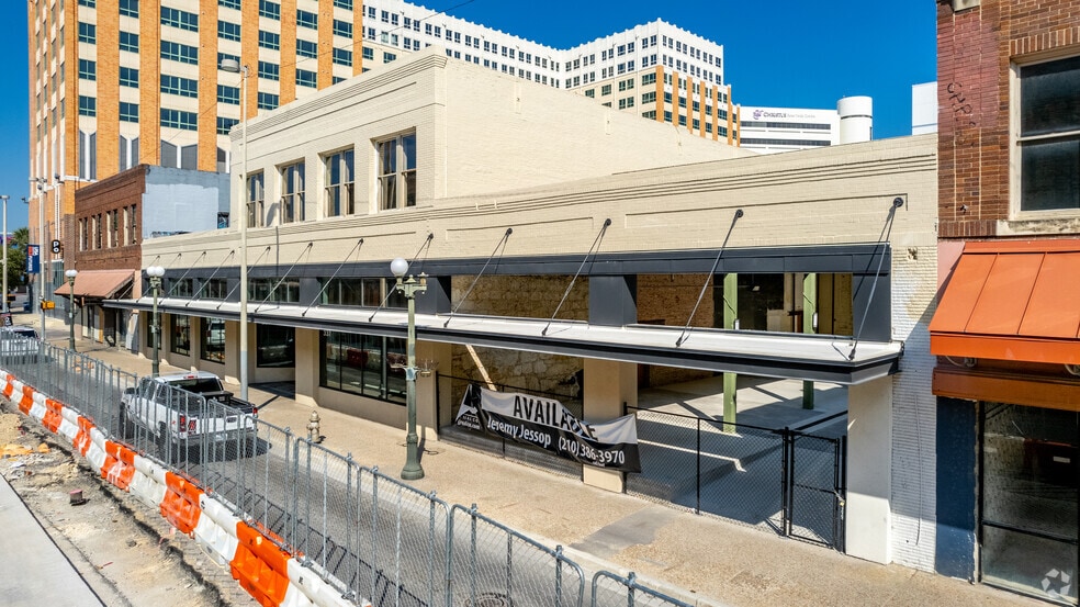 333-341 W Commerce St, San Antonio, TX for lease - Primary Photo - Image 1 of 20