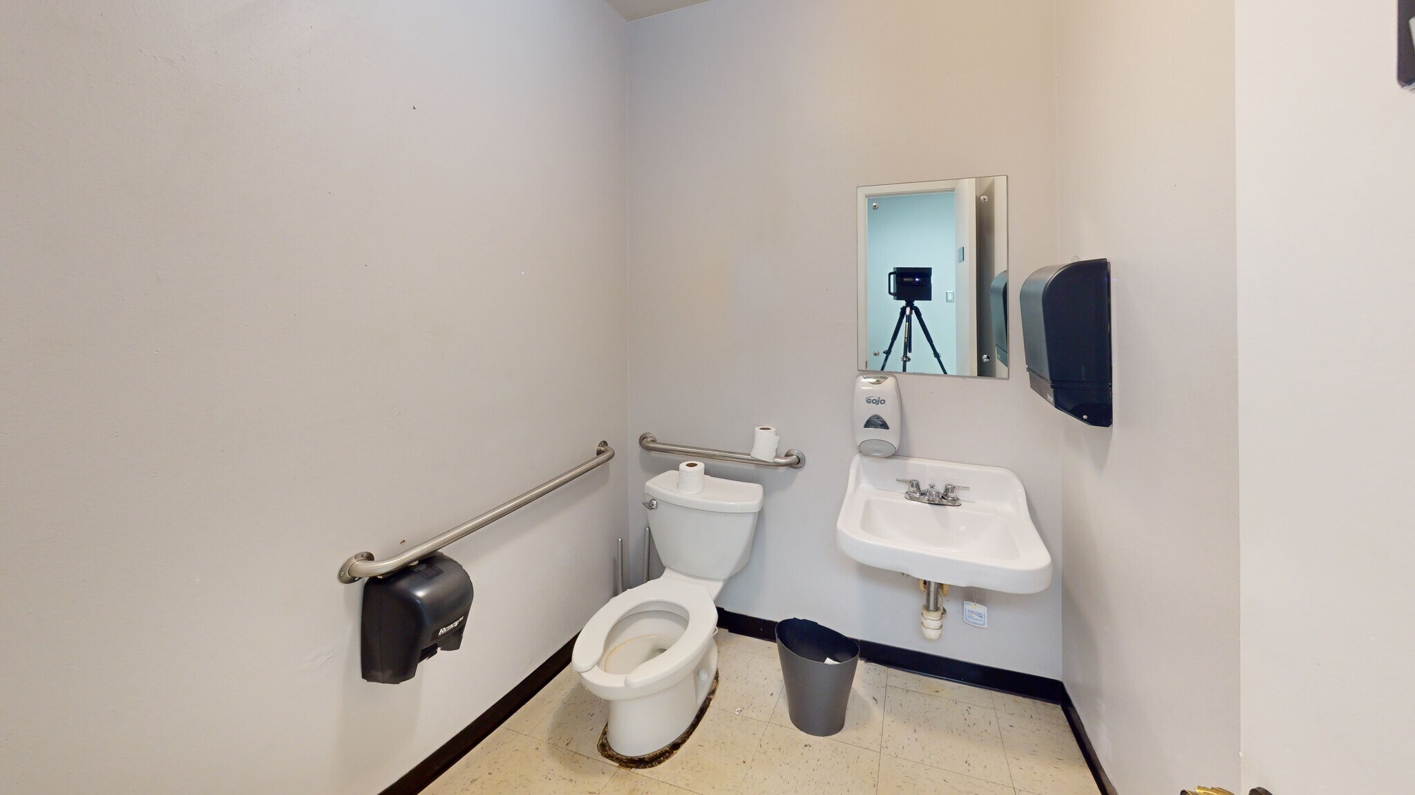 4219-4227 Gatecrest, San Antonio, TX for lease Interior Photo- Image 1 of 4