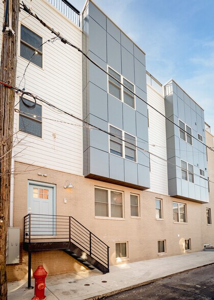 2647 Jasper St, Philadelphia, PA à vendre - Photo du bâtiment - Image 2 de 3