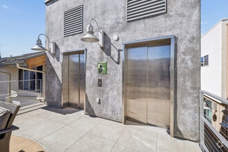 687 S Coast Hwy 101, Encinitas, CA for lease Interior Photo- Image 1 of 8
