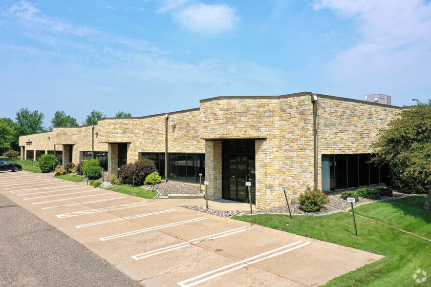 15000-15100 N 23rd Ave, Plymouth, MN à louer - Photo principale - Image 1 de 16