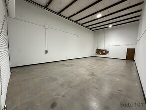 2604 W Marshall Dr, Grand Prairie, TX for lease Interior Photo- Image 2 of 10