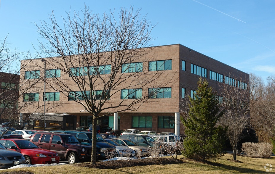 10 Crossroads Dr, Owings Mills, MD for lease - Building Photo - Image 2 of 11
