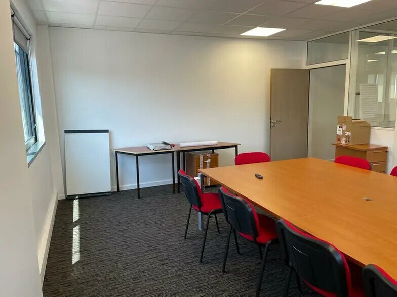 Bureau dans Meyzieu à louer - Photo intérieure - Image 3 de 9