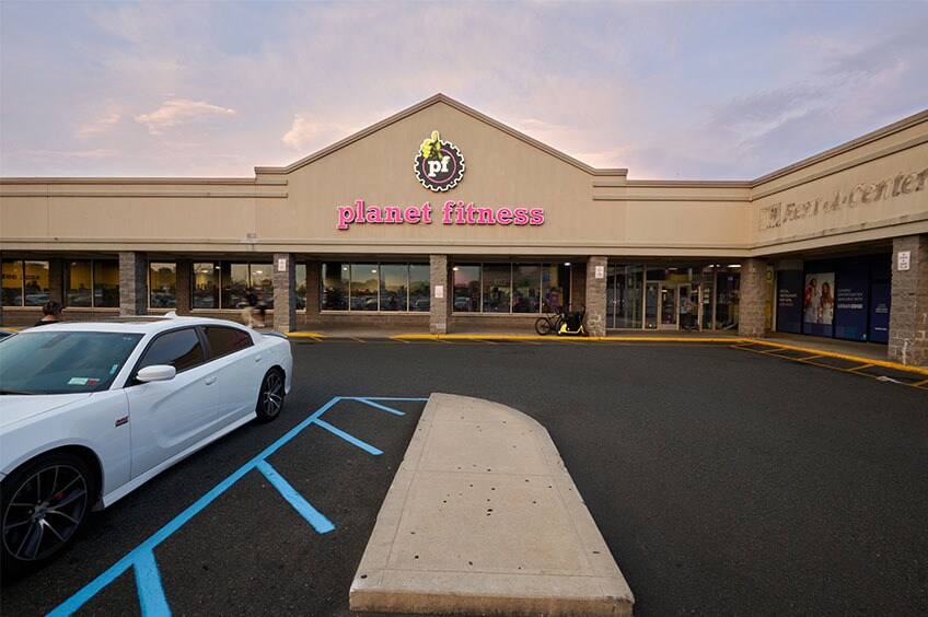 2040-2060 Forest Ave, Staten Island, NY à louer - Photo du bâtiment - Image 3 de 7