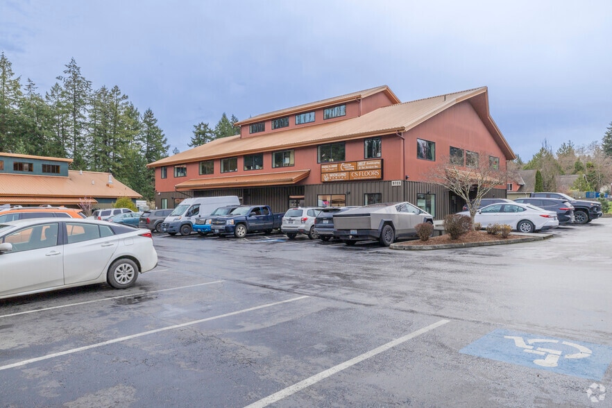 9723 Coppertop Loop NE, Bainbridge Island, WA for sale - Building Photo - Image 3 of 9