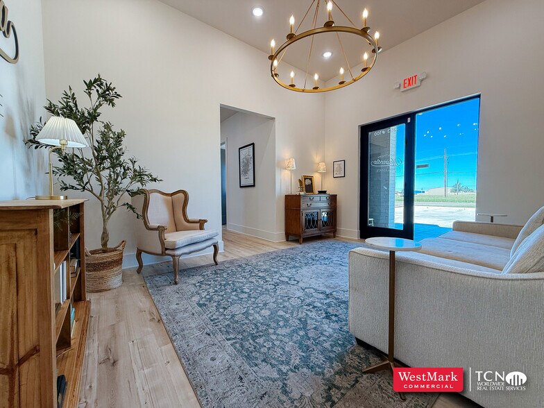 8353 Upland Ave, Lubbock, TX à louer - Photo du bâtiment - Image 2 de 6